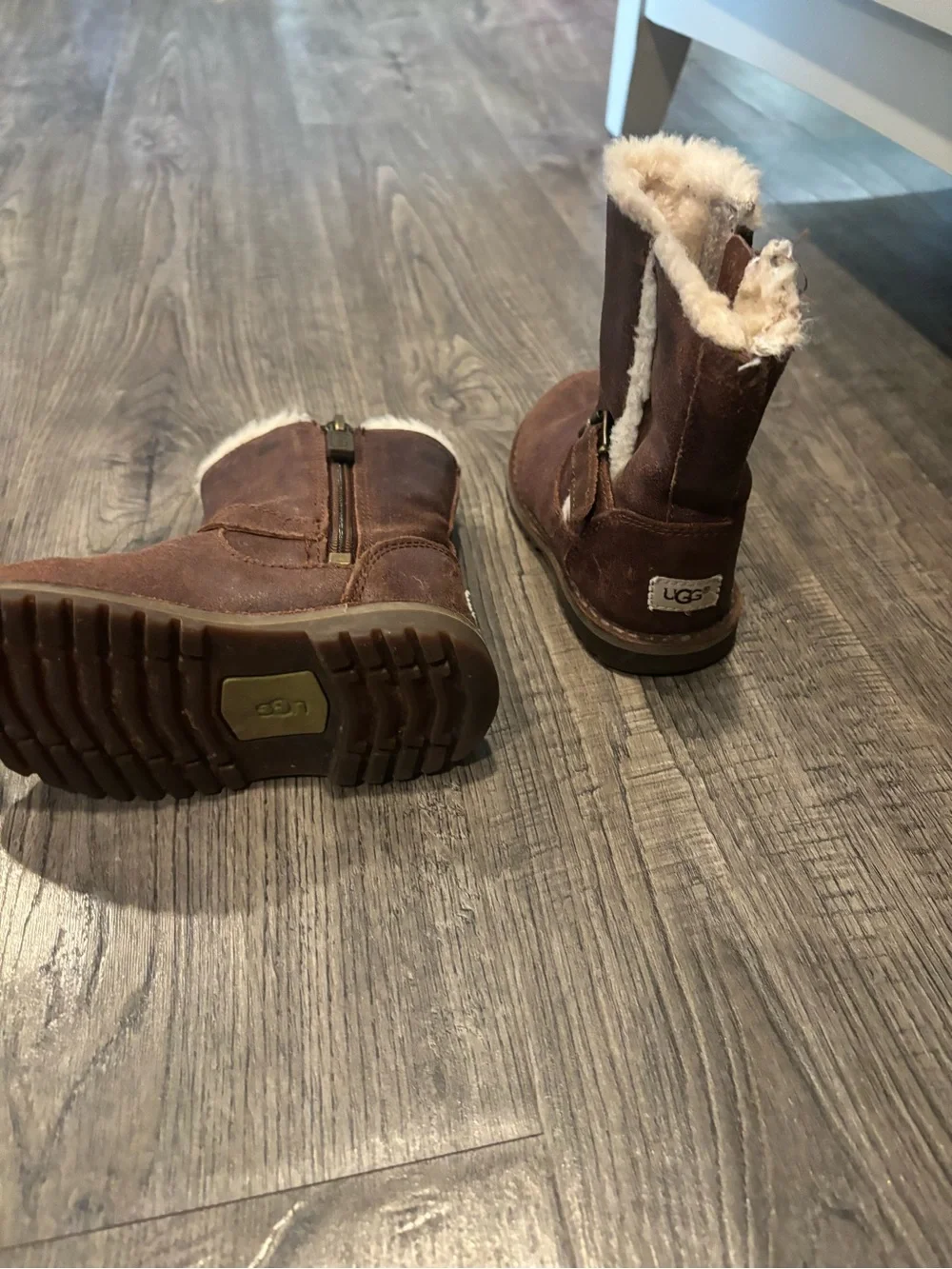 Uggs Toddler Kids Brown Faux-Sheepskin Lined Winter Boots